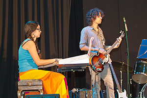 09