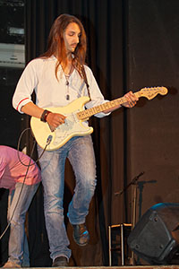33